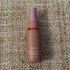 5/$30 - New Vegamour HYDR-8 Leave In Conditioner